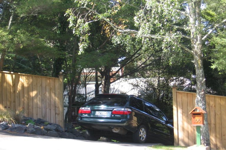 Photo of property in 100 Park Hill Road, Birkenhead, Auckland, 0626