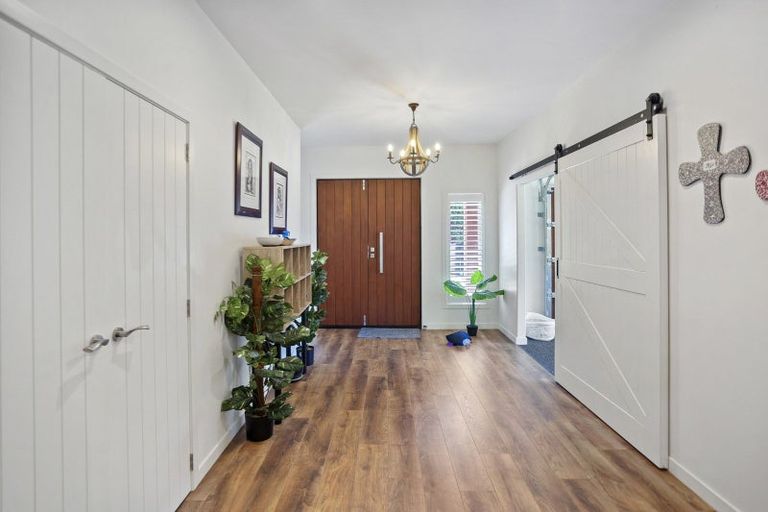 Photo of property in 284 Cambridge Road, Bethlehem, Tauranga, 3110