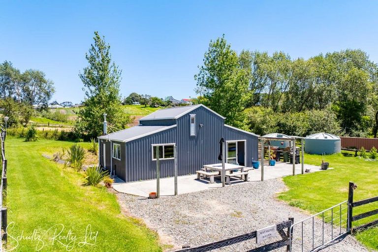 Photo of property in 35 Minnie Casey Rise, Matakohe, 0593