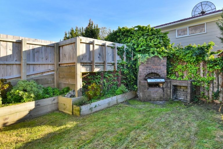 Photo of property in 54 Alabaster Drive, Papatoetoe, Auckland, 2025