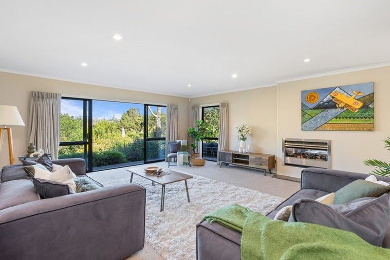 Photo of property in 114 Vaughans Road, Long Bay, Albany, 0792