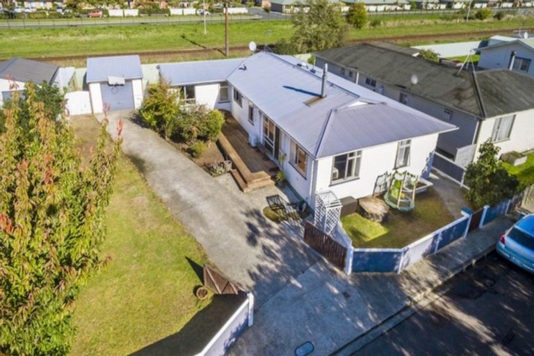 Photo of property in 11 Phar Lap Grove, Trentham, Upper Hutt, 5018