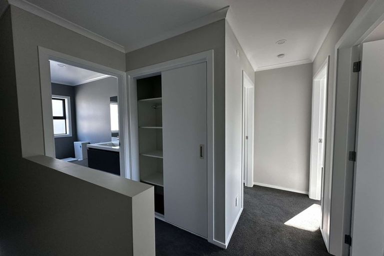 Photo of property in 8/64 Glen Road, Stokes Valley, Lower Hutt, 5019