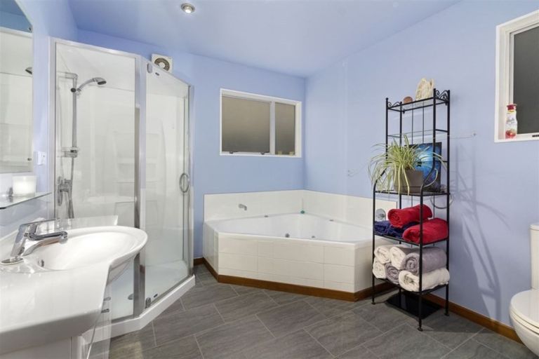 Photo of property in 41 Discovery Drive, Whitby, Porirua, 5024