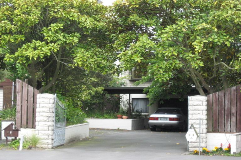 Photo of property in 28 Hawkswood Place, Avonhead, Christchurch, 8042