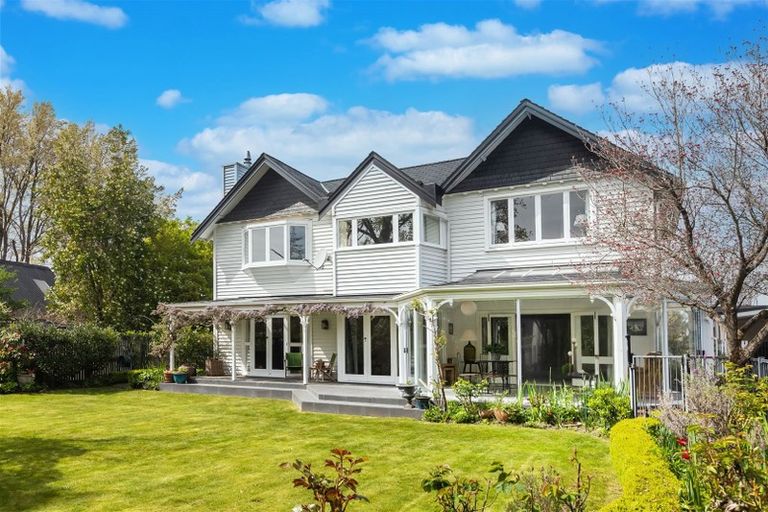 Photo of property in 43 Idris Road, Fendalton, Christchurch, 8052