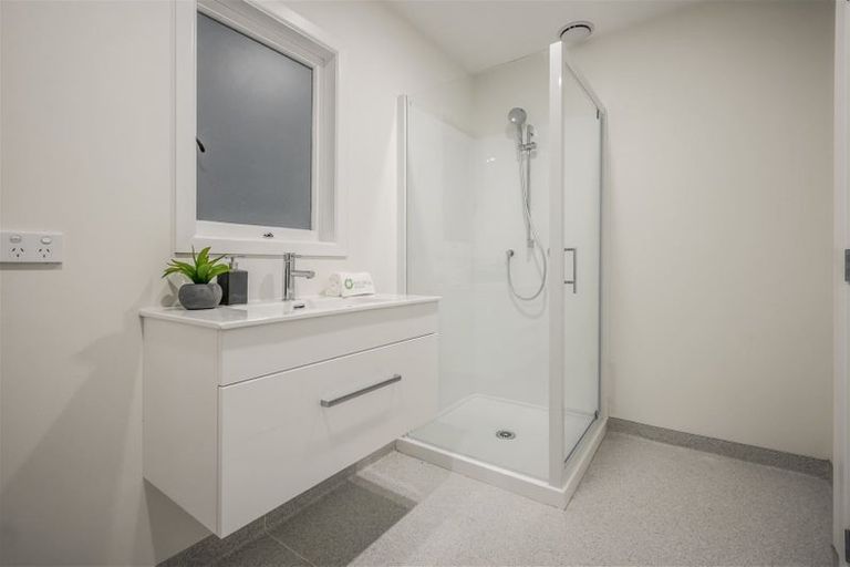 Photo of property in 47 Grande Vue Road, Hillpark, Auckland, 2102