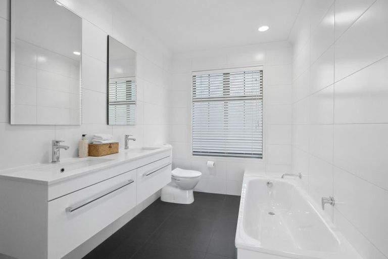 Photo of property in 2/17 Sanders Avenue, Takapuna, Auckland, 0622