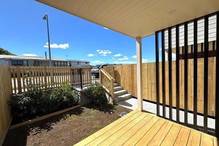 Photo of property in 56a Cyclamen Road, Mangere, Auckland, 2022