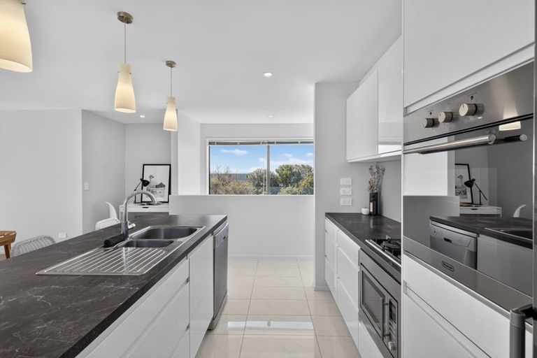 Photo of property in 74 Glenstrae Road, Redcliffs, Christchurch, 8081