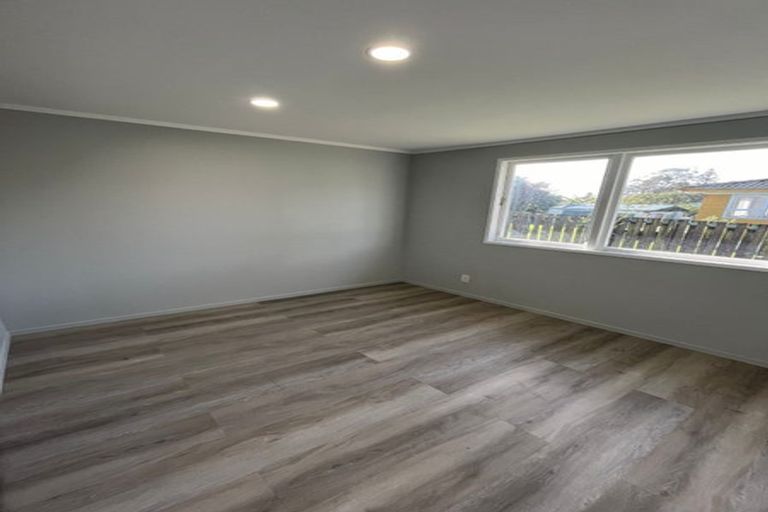 Photo of property in 7 Moncrieff Avenue, Clendon Park, Auckland, 2103