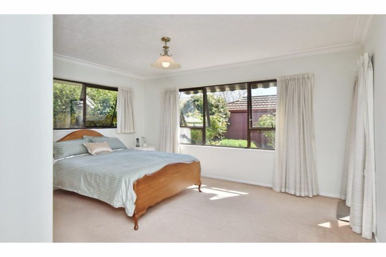 Photo of property in 64a Windermere Road, Papanui, Christchurch, 8053