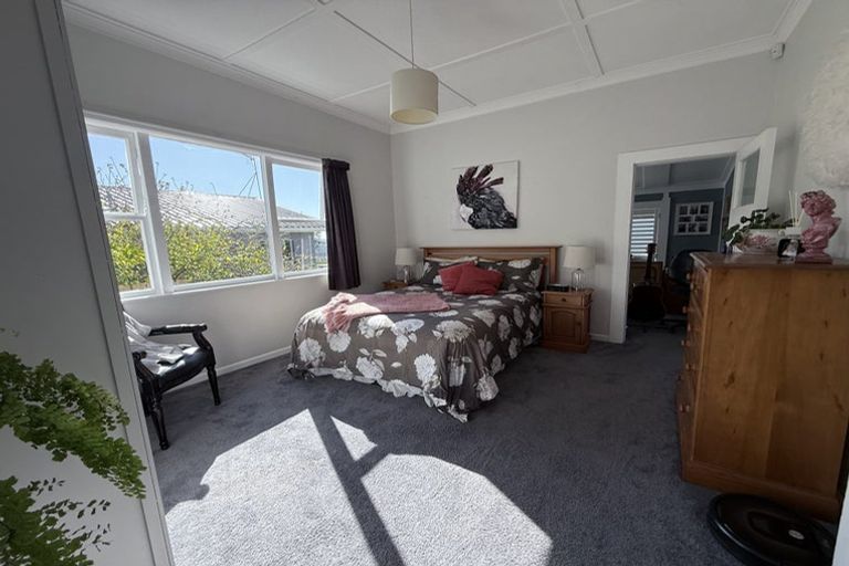 Photo of property in 35 Birkdale Road, Birkdale, Auckland, 0626