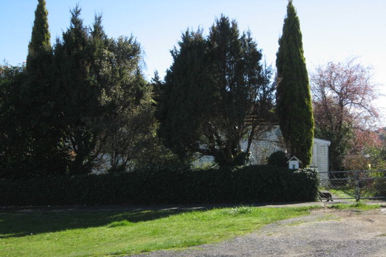 Photo of property in 5 Rangatira Road, Hunterville, 4730