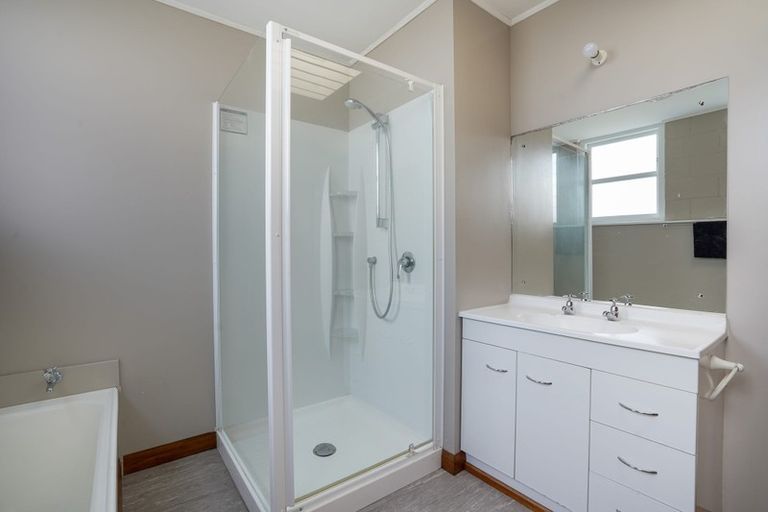 Photo of property in 704 Pioneer Highway, Takaro, Palmerston North, 4412