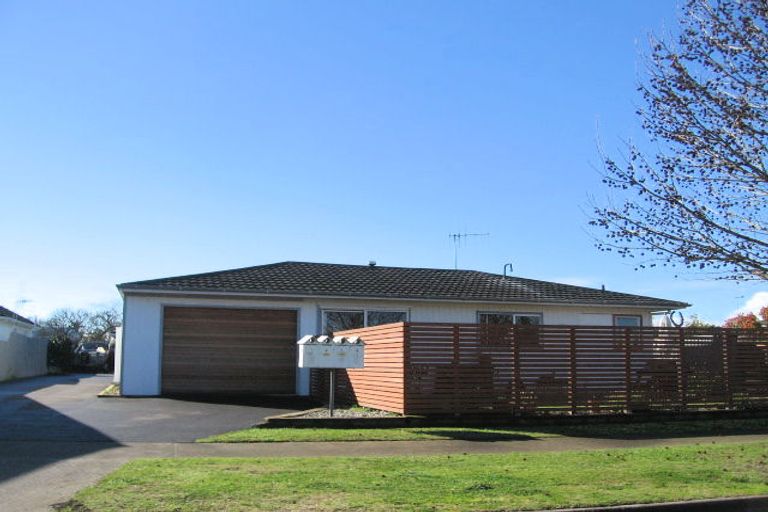 Photo of property in 4/902 Clive Street, Akina, Hastings, 4122