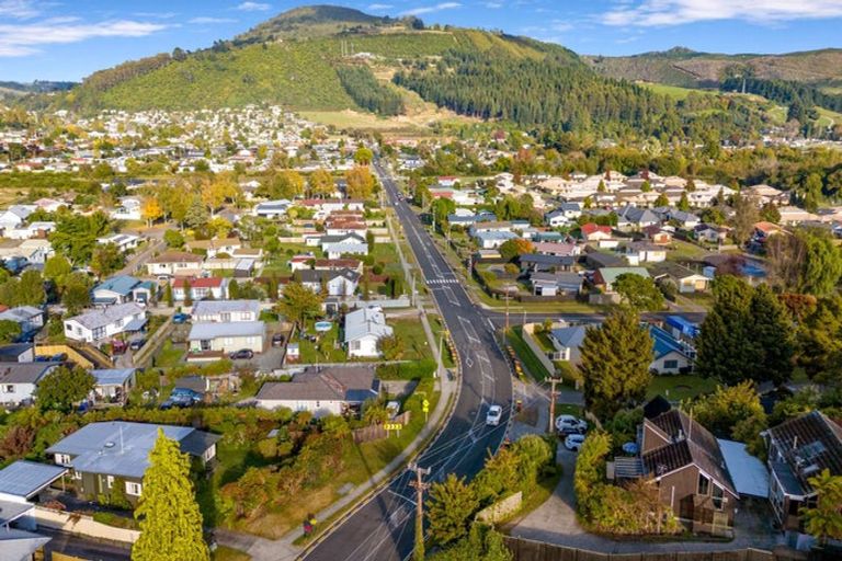 Photo of property in 88a Kawaha Point Road, Kawaha Point, Rotorua, 3010