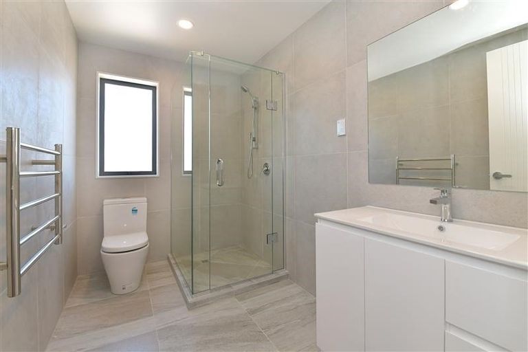 Photo of property in 239 West Hoe Heights, Orewa, 0931