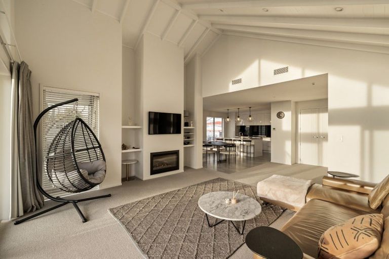 Photo of property in 76 Edgecumbe Road, Tauranga, 3110