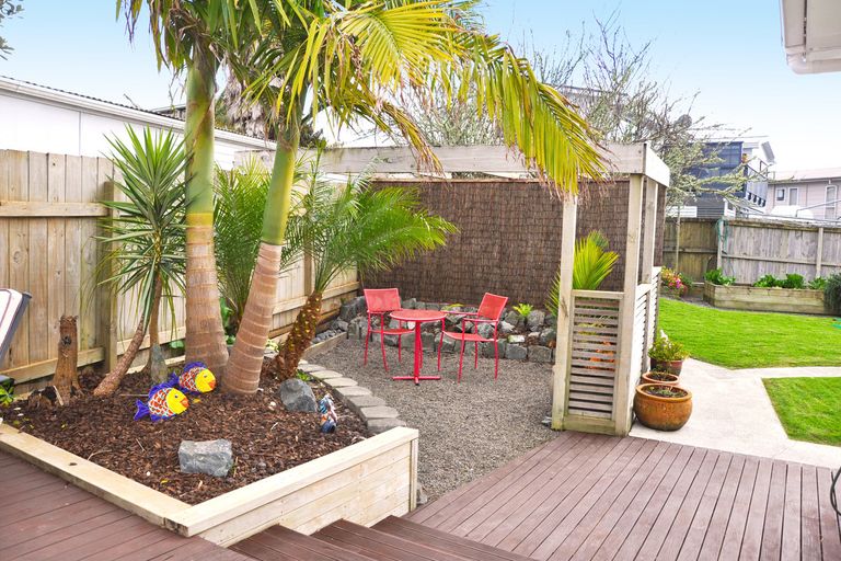 Photo of property in 21 Snells Beach Road, Snells Beach, 0920