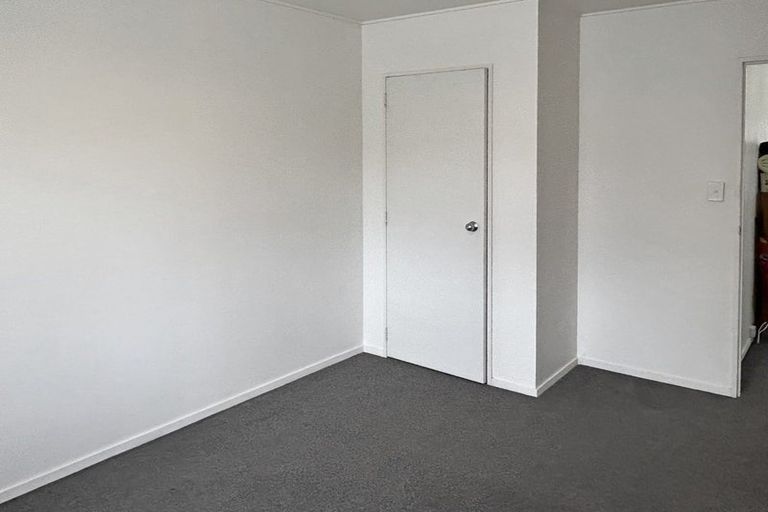 Photo of property in 15 Pisces Road, Glen Eden, Auckland, 0602