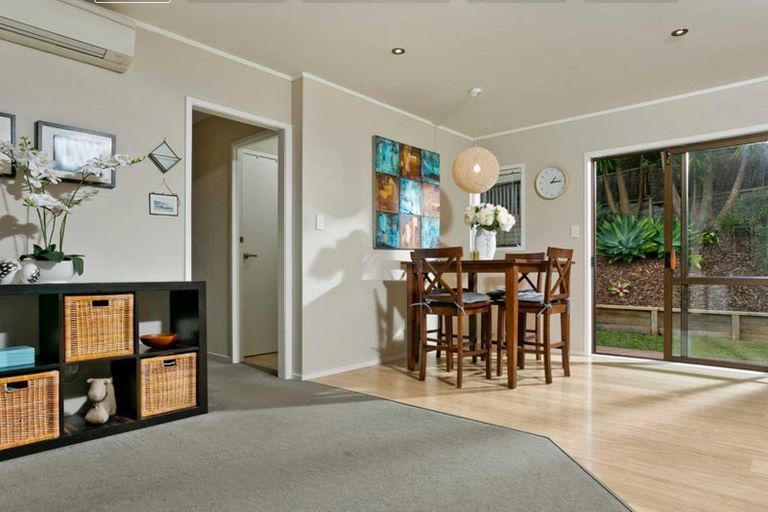 Photo of property in 11 Squirrel Lane, Browns Bay, Auckland, 0630