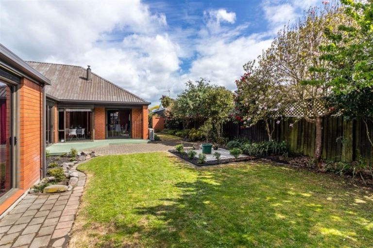 Photo of property in 2/15a Lothian Street, Ilam, Christchurch, 8041