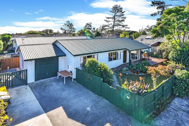 Photo of property in 1/133 Carnoustie Drive, Wattle Downs, Auckland, 2103