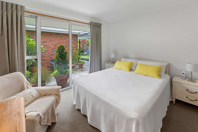 Photo of property in 11 Seaton Court, Hokowhitu, Palmerston North, 4410