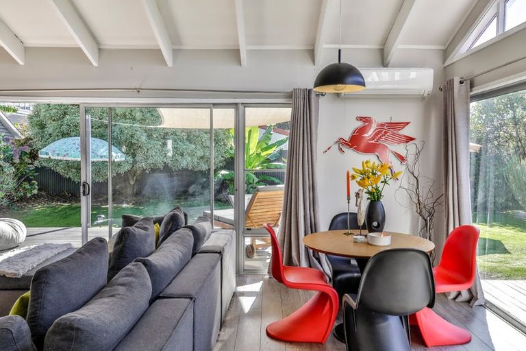 Photo of property in 2/43 Central Avenue, Papatoetoe, Auckland, 2025