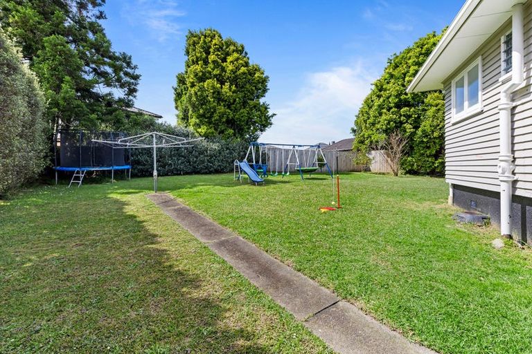 Photo of property in 19 Kelkirk Street, Kelston, Auckland, 0602