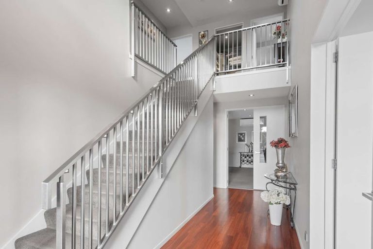 Photo of property in 31 Linkwater Way, Parklands, Christchurch, 8083