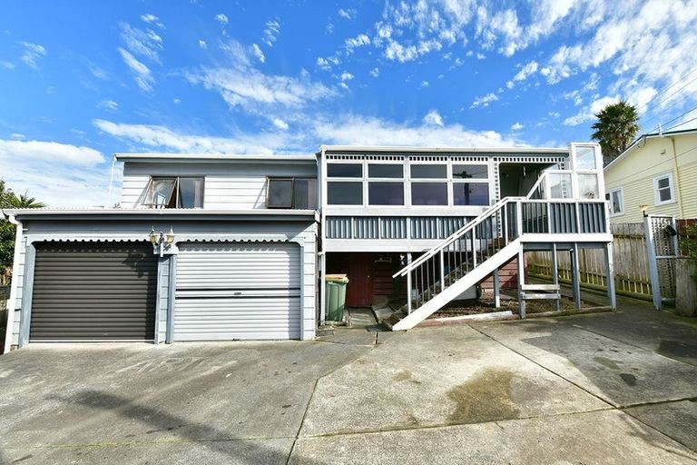 Photo of property in 1/928 Whangaparaoa Road, Manly, Whangaparaoa, 0930