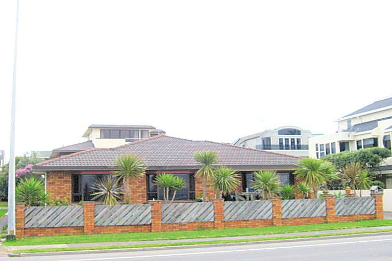 Photo of property in 183 Marine Parade, 3116