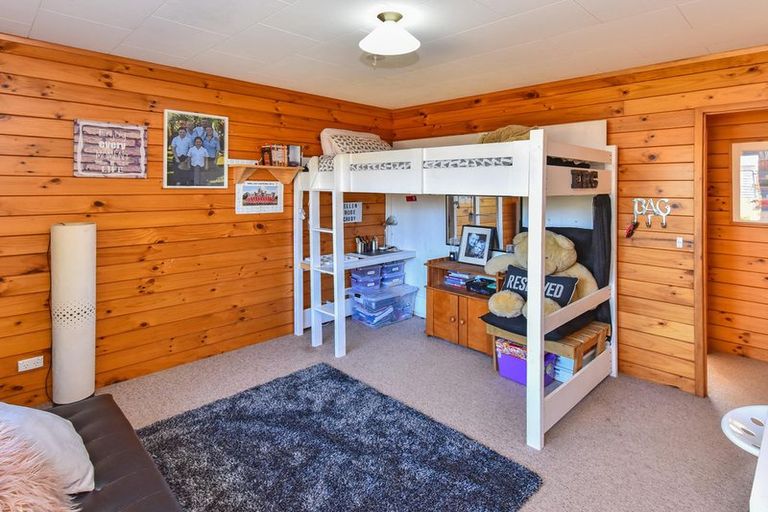 Photo of property in 1/133 Carnoustie Drive, Wattle Downs, Auckland, 2103