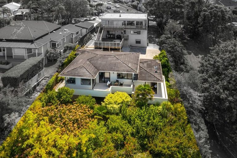 Photo of property in 2/125 Victoria Road, Devonport, Auckland, 0624