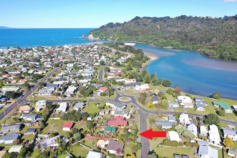 Photo of property in 111 Brook Place, Whangamata, 3620