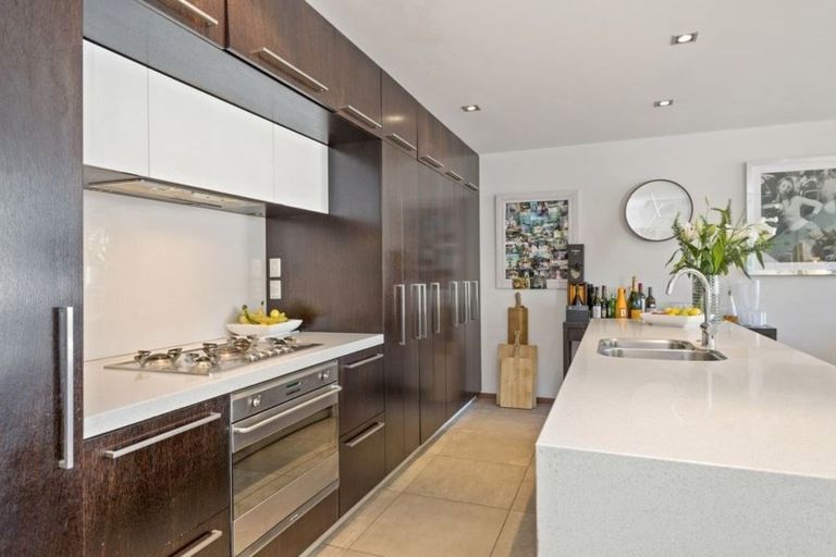 Photo of property in 12 Holly Road, St Albans, Christchurch, 8014