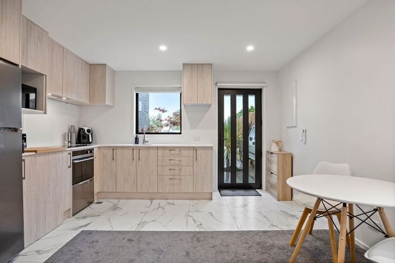 Photo of property in 7/2 Jadewynn Drive, Massey, Auckland, 0614