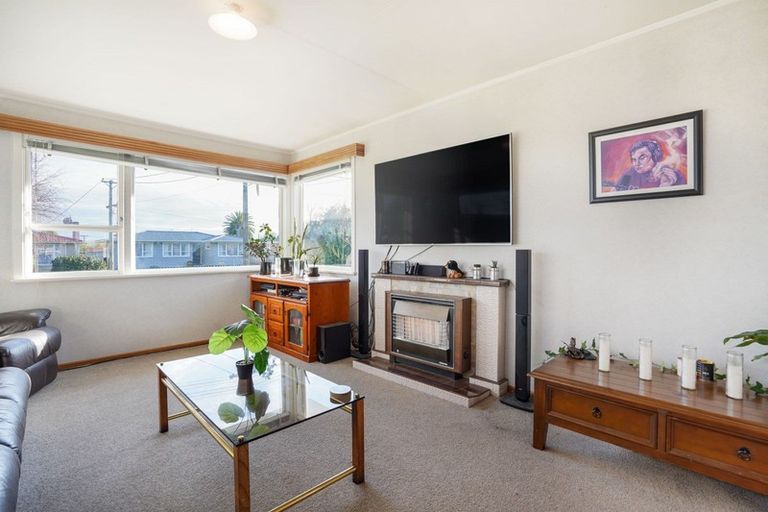 Photo of property in 39 Tararua Terrace, Cloverlea, Palmerston North, 4412