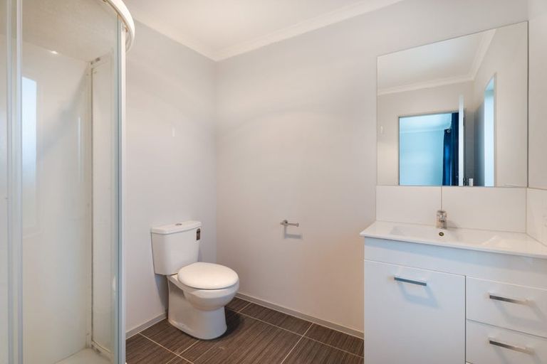 Photo of property in 18 Cresswell Place, Johnsonville, Wellington, 6037