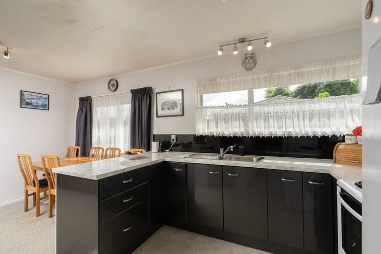Photo of property in 10 Arawa Place, Onerahi, Whangarei, 0110