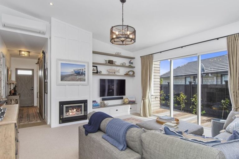 Photo of property in 3 Astelia Lane, Papamoa Beach, Papamoa, 3118