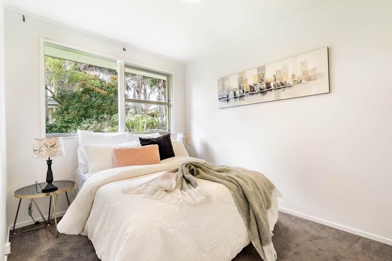 Photo of property in 44 Patts Avenue, Glendene, Auckland, 0602