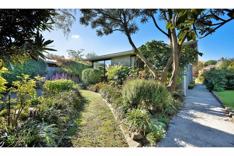 Photo of property in 154 Hendersons Road, Hoon Hay, Christchurch, 8025