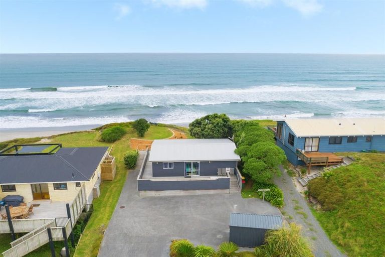 Photo of property in 115 Pukehina Parade, Pukehina, 3189