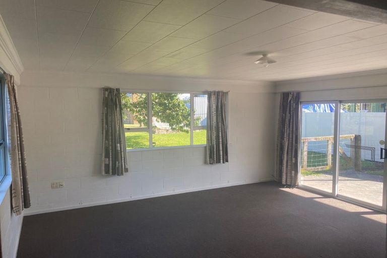 Photo of property in 3 Marama Place, One Tree Point, 0118