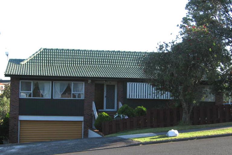 Photo of property in 81 Glencoe Road, Browns Bay, Auckland, 0630