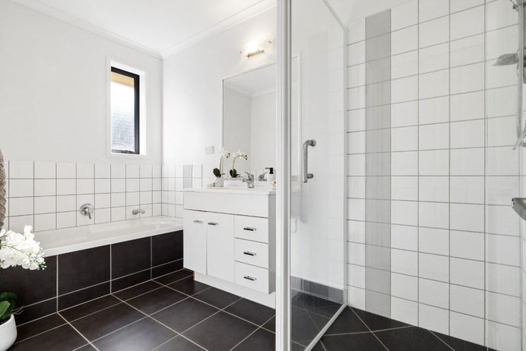 Photo of property in 82 Reynolds Road, Pukekohe, 2120