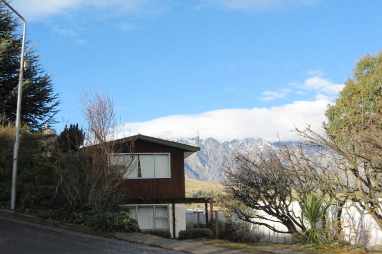 Photo of property in 31 Panorama Terrace, Queenstown, 9300
